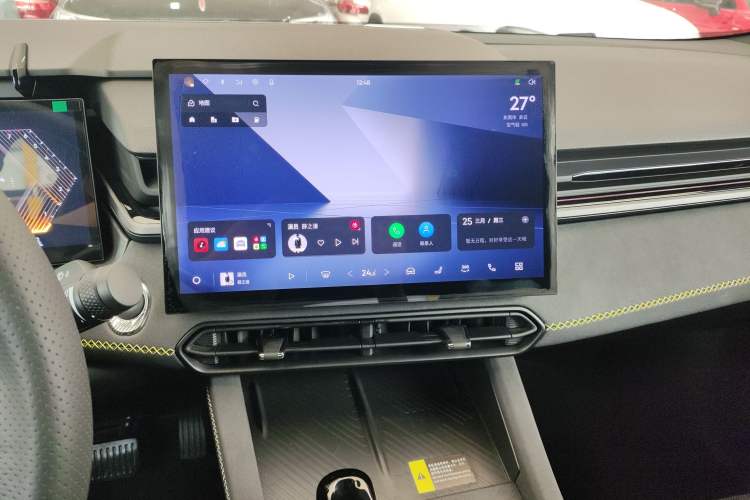 Used Lynk & Co 03 2023 1.5TD DCT JingPro Audio And AC Panel