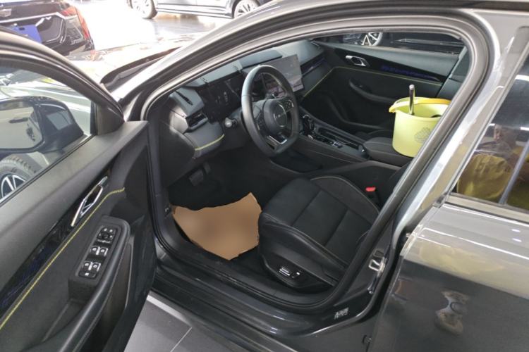 Used Lynk & Co 03 2023 2.0TD DCT JingPro Driver Seat