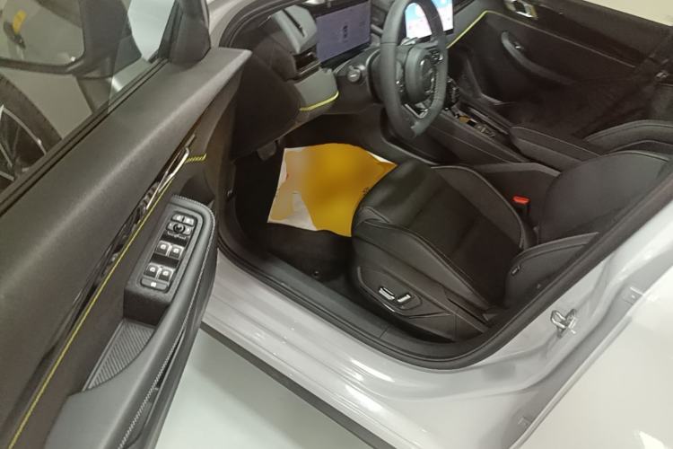 Used Lynk & Co 03 2023 1.5T EM-F PM Driver Seat