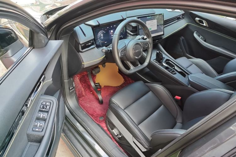 Used Lynk & Co 03 2023 1.5TD DCT JingPlus Driver Seat