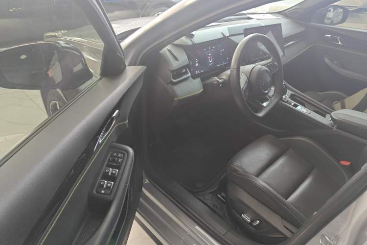 Used Lynk & Co 03 2023 1.5T EM-F PM Driver Seat