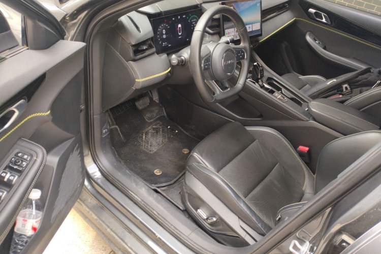 Used Lynk & Co 03 2023 1.5TD DCT JingPro Driver Seat