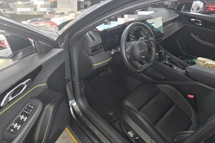 Used Lynk & Co 03 2023 2.0TD DCT JingPro Driver Seat