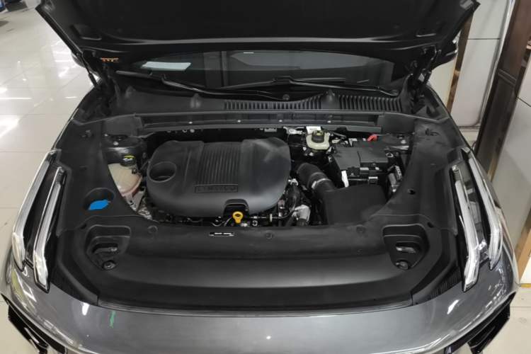Used Lynk & Co 03 2023 1.5TD DCT JingPro Engine Bay