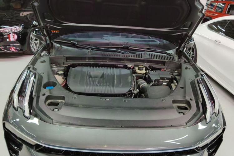 Used Lynk & Co 03 2023 2.0TD DCT H-Power Halo Engine Bay