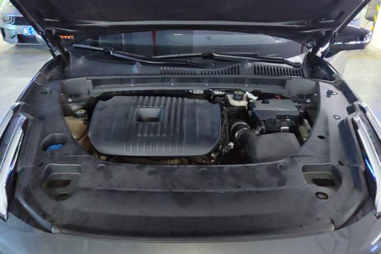 Used Lynk & Co 03 2023 2.0TD DCT JingPro Engine Bay