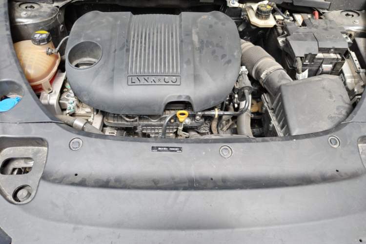 Used Lynk & Co 03 2023 1.5TD DCT JingPro Engine Bay
