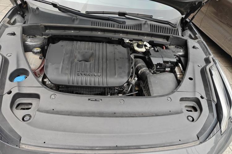 Used Lynk & Co 03 2023 2.0TD DCT JingPro Engine Bay