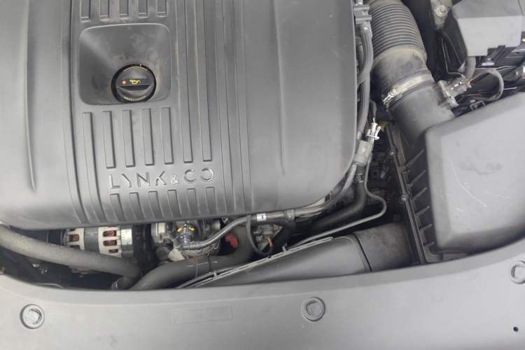 Used Lynk & Co 03 2023 2.0TD DCT H-Power Halo Engine Bay