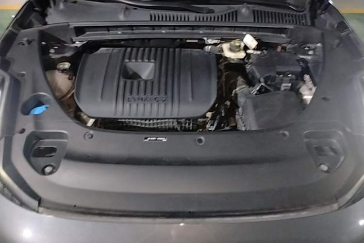 Used Lynk & Co 03 2023 2.0TD DCT JingPro Engine Bay