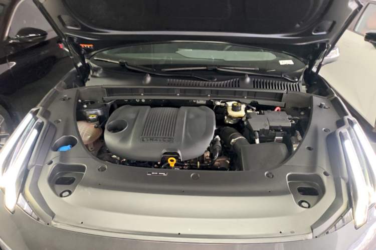 Used Lynk & Co 03 2023 1.5TD DCT JingPro Engine Bay