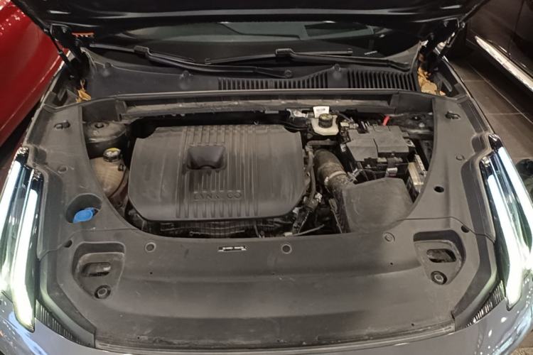 Used Lynk & Co 03 2023 2.0TD DCT H-Power Halo Engine Bay