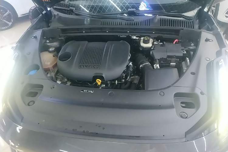 Used Lynk & Co 03 2023 1.5TD DCT JingPro Engine Bay