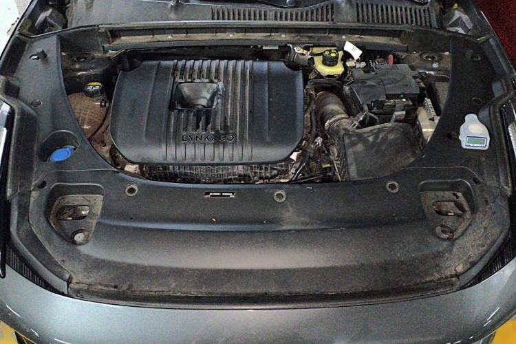 Used Lynk & Co 03 2023 2.0TD DCT JingPro Engine Bay
