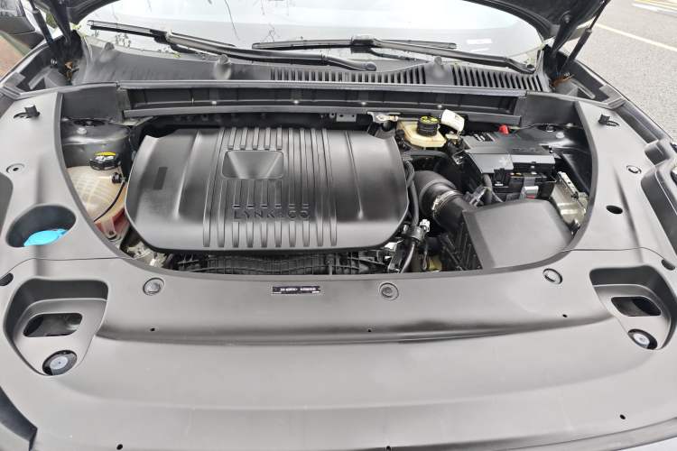 Used Lynk & Co 03 2023 2.0TD DCT H-Power Halo Engine Bay