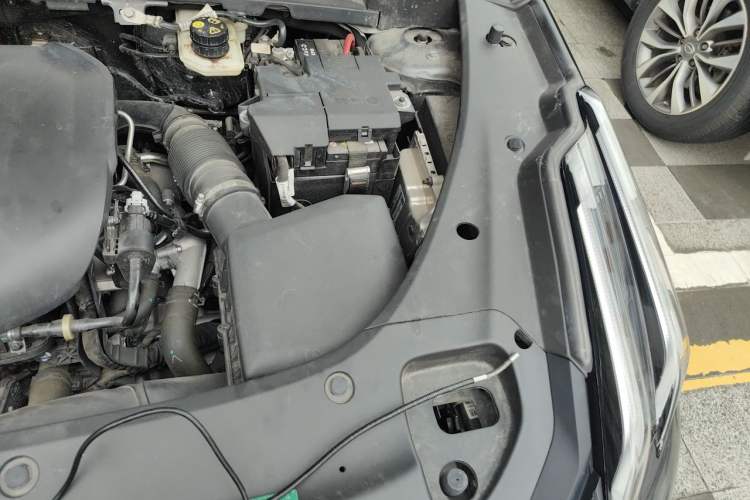 Used Lynk & Co 03 2023 1.5TD DCT JingPro Engine Bay Left