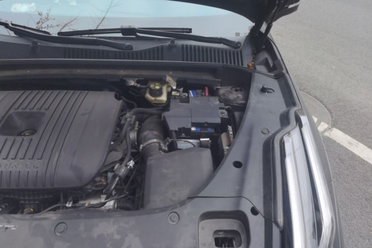 Used Lynk & Co 03 2023 2.0TD DCT JingPro Engine Bay Left
