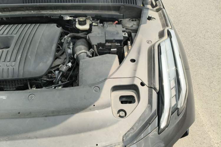 Used Lynk & Co 03 2023 2.0TD DCT JingPro Engine Bay Left
