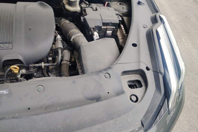 Used Lynk & Co 03 2023 1.5TD DCT JingPro Engine Bay Left