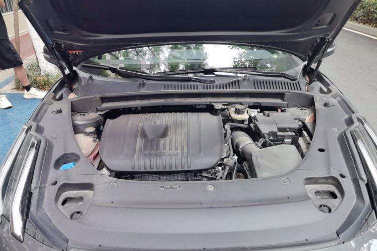 Used Lynk & Co 03 2023 2.0TD DCT JingPro Engine Bay
