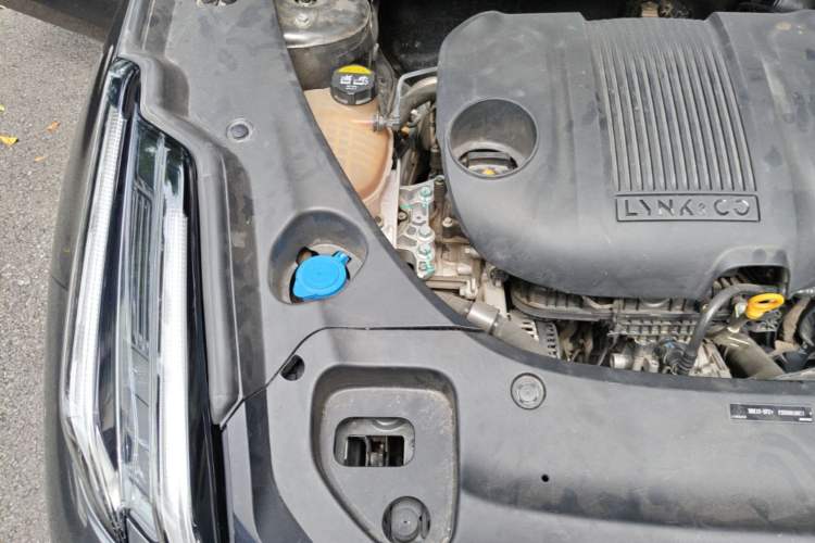 Used Lynk & Co 03 2023 1.5TD DCT JingPro Engine Bay Right