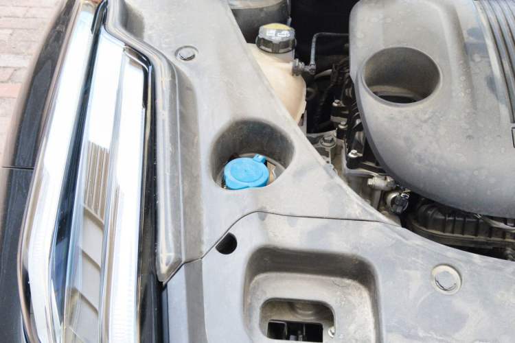 Used Lynk & Co 03 2023 1.5TD DCT JingPro Engine Bay Right