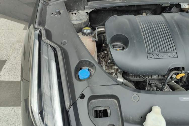 Used Lynk & Co 03 2023 1.5TD DCT JingPro Engine Bay Right