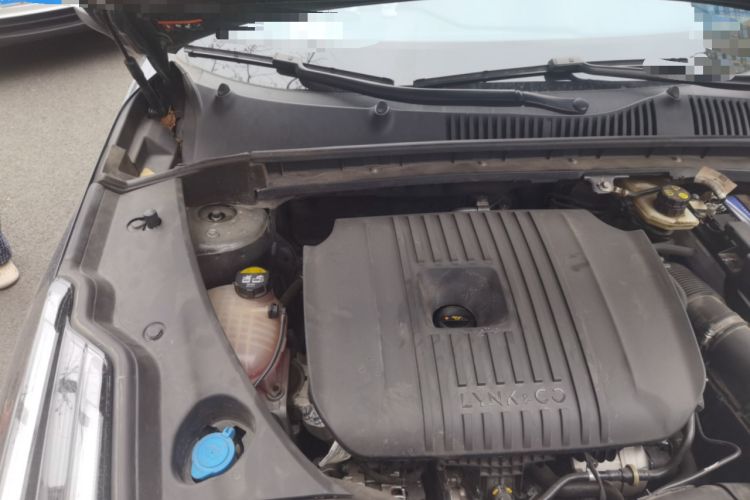 Used Lynk & Co 03 2023 2.0TD DCT JingPro Engine Bay Right