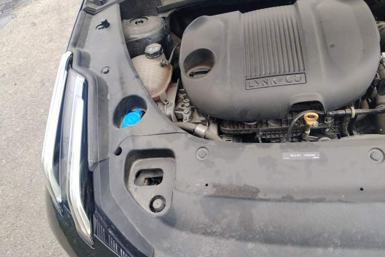 Used Lynk & Co 03 2023 1.5TD DCT JingPro Engine Bay Right