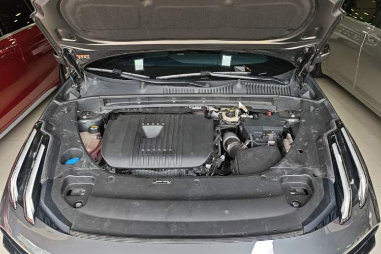 Used Lynk & Co 03 2023 2.0TD DCT JingPro Engine Bay