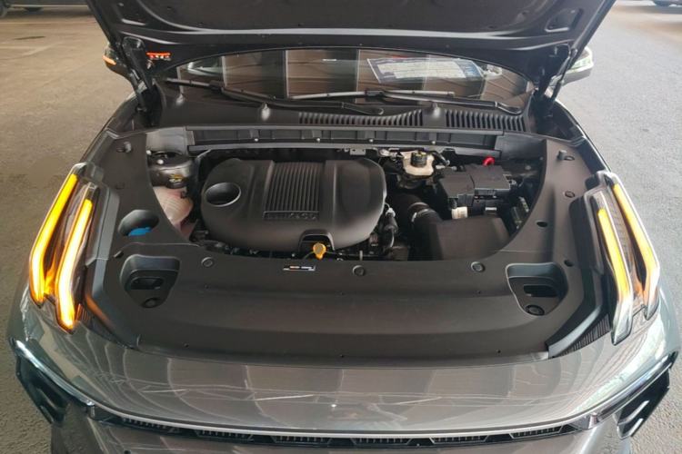 Used Lynk & Co 03 2023 1.5TD DCT JingPro Engine Bay