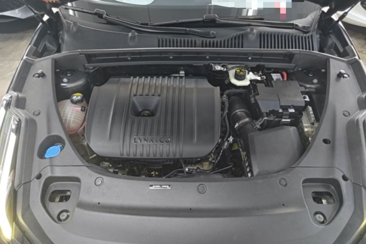 Used Lynk & Co 03 2023 2.0TD DCT JingPro Engine Bay