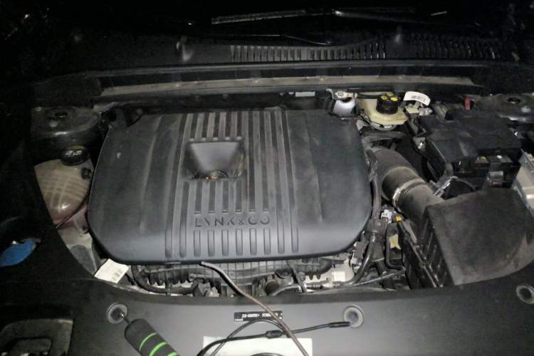 Used Lynk & Co 03 2023 2.0TD DCT JingPro Engine Bay