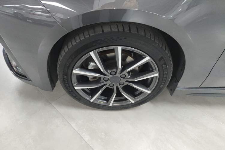 Used Lynk & Co 03 2023 2.0TD DCT JingPlus Exterior 4