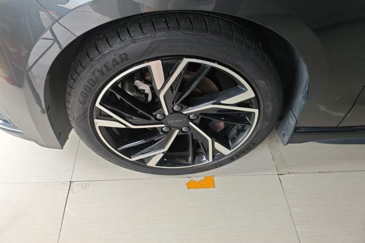 Used Lynk & Co 03 2023 2.0TD DCT JingPro Exterior 4