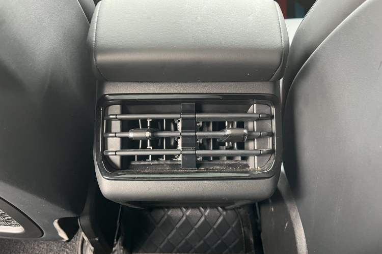 Used Lynk & Co 03 2023 1.5TD DCT JingPlus Exterior 5
