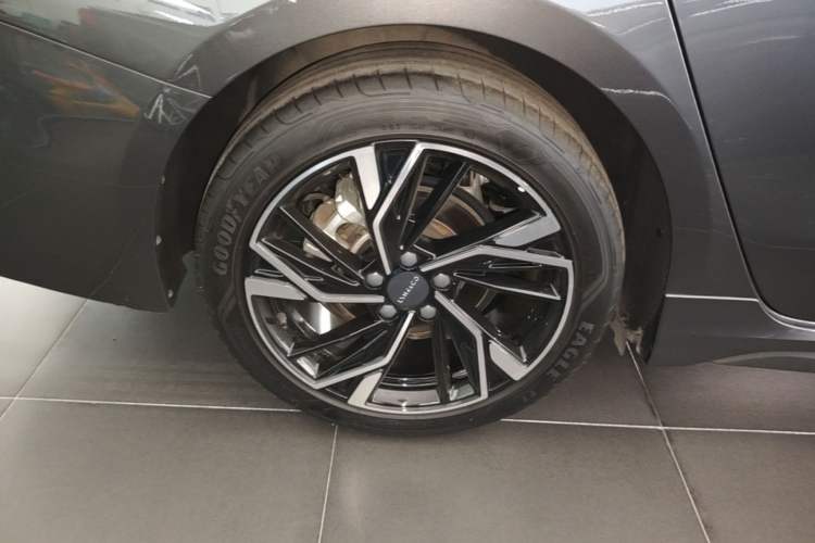 Used Lynk & Co 03 2023 1.5TD DCT JingPro Exterior 5