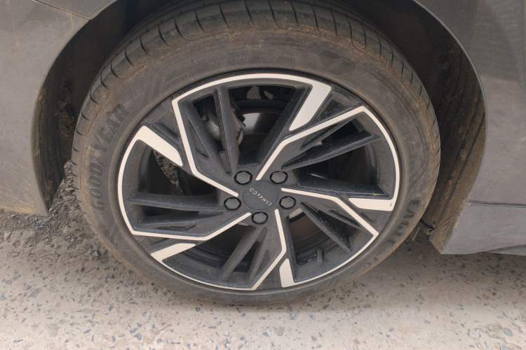 Used Lynk & Co 03 2023 1.5TD DCT JingPro Exterior 5