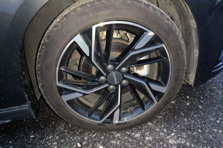 Used Lynk & Co 03 2023 2.0TD DCT JingPro Exterior 7