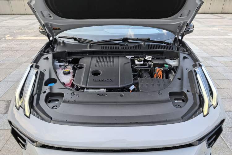Used Lynk & Co 03 2023 1.5T EM-F PM Exterior 8