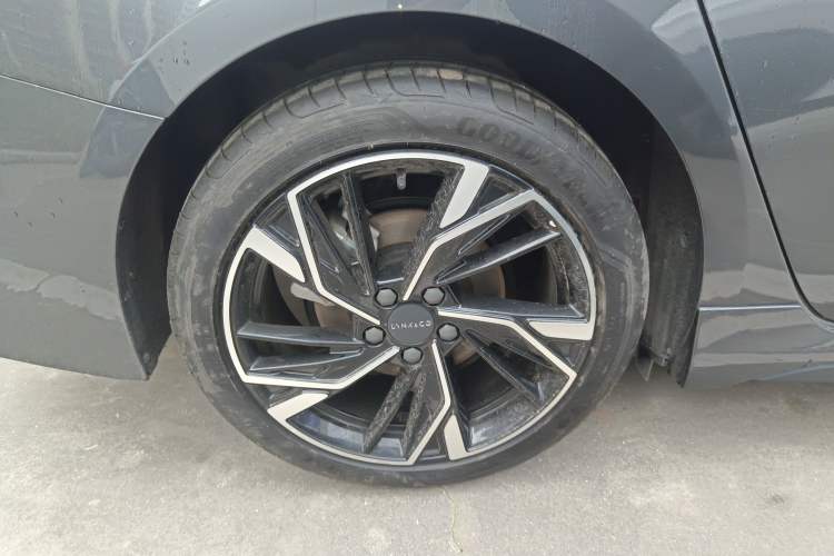 Used Lynk & Co 03 2023 1.5TD DCT JingPro Exterior 8