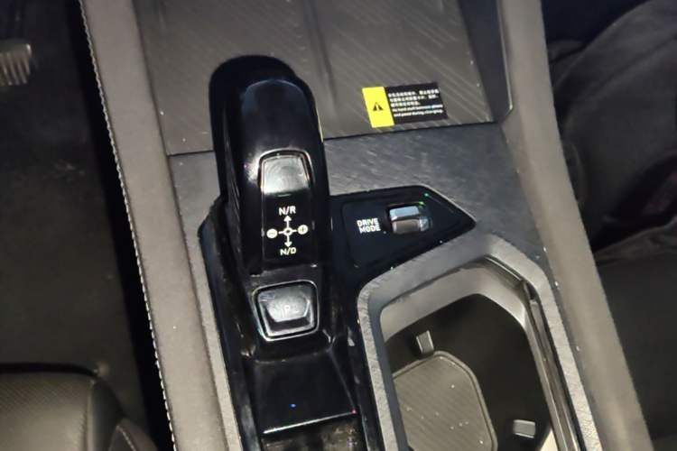 Used Lynk & Co 03 2023 2.0TD DCT JingPro Gear Lever