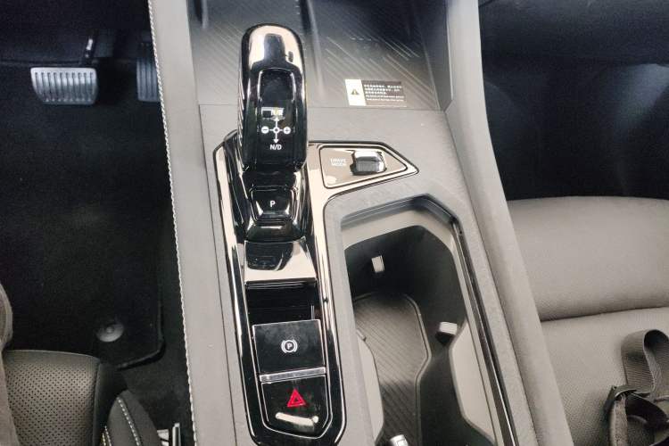 Used Lynk & Co 03 2023 1.5TD DCT JingPro Gear Lever