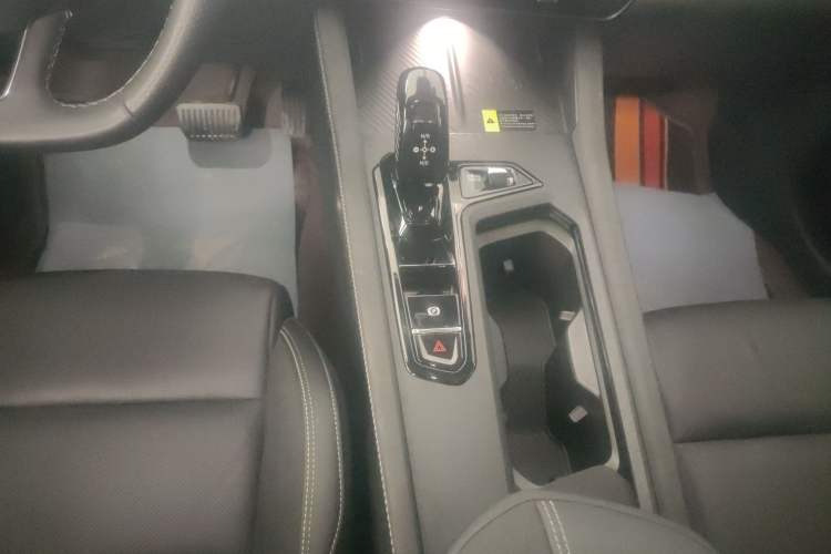 Used Lynk & Co 03 2023 1.5TD DCT JingPro Gear Lever