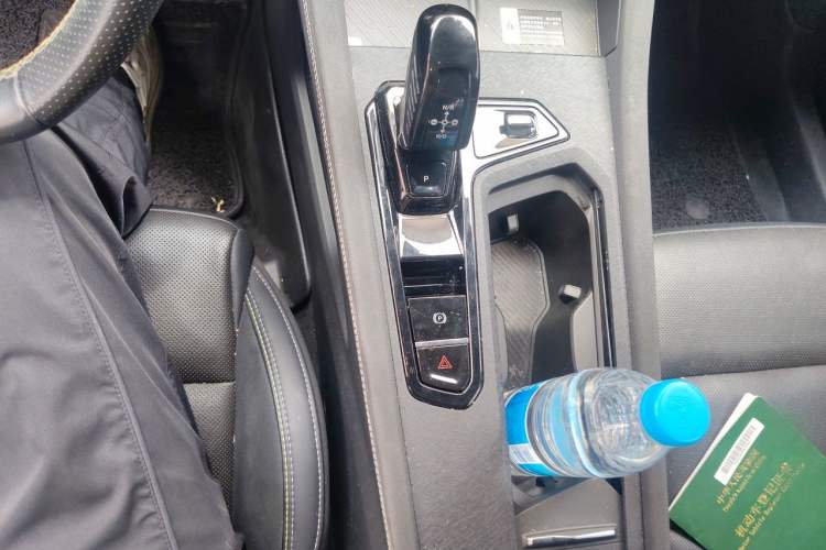 Used Lynk & Co 03 2023 2.0TD DCT JingPro Gear Lever