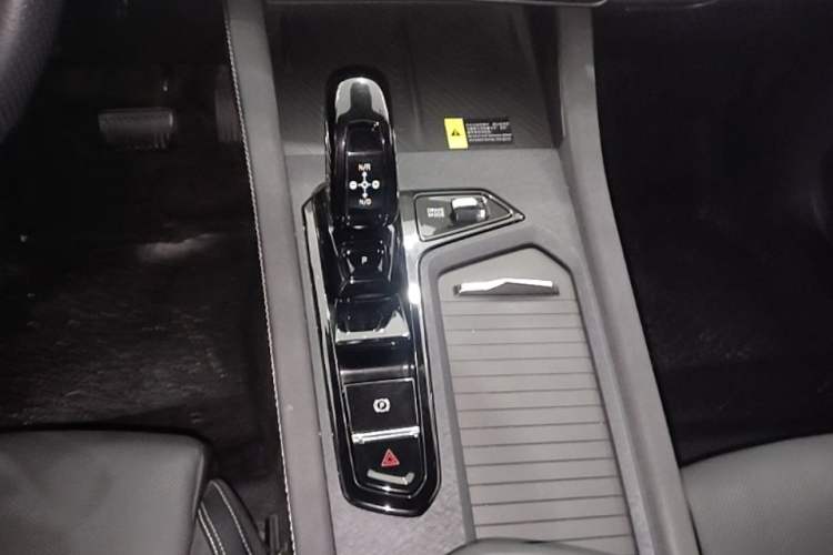 Used Lynk & Co 03 2023 1.5TD DCT JingPro Gear Lever