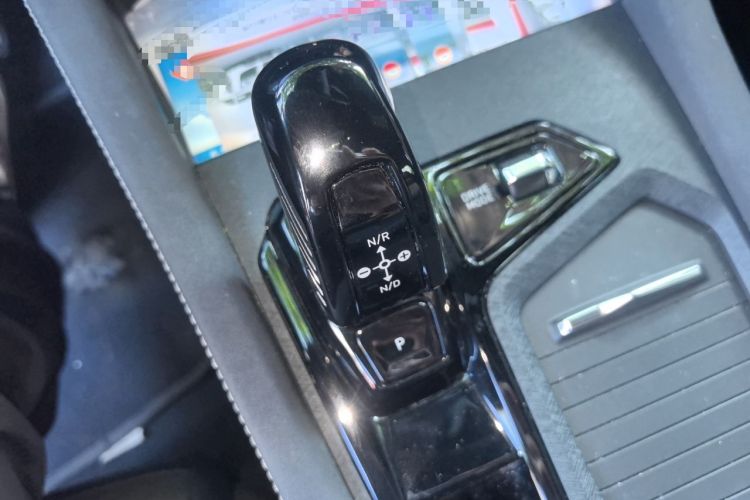 Used Lynk & Co 03 2023 2.0TD DCT JingPro Gear Lever