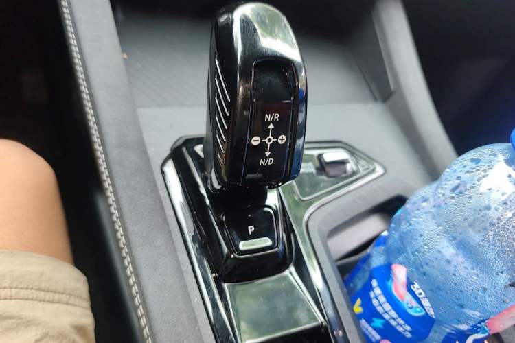 Used Lynk & Co 03 2023 1.5TD DCT JingPro Gear Lever