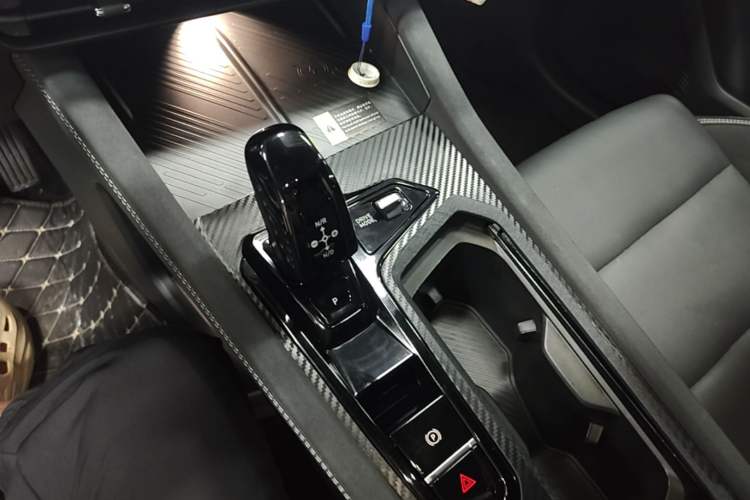 Used Lynk & Co 03 2023 1.5TD DCT JingPro Gear Lever