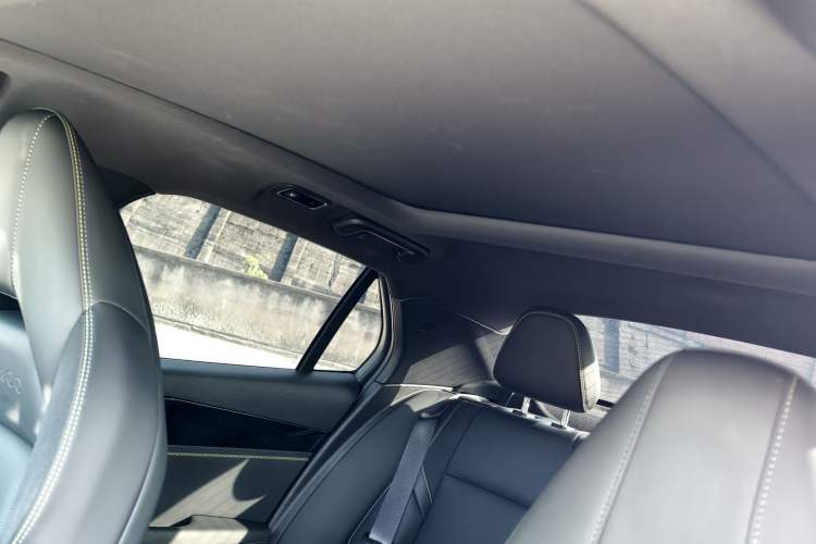 Used Lynk & Co 03 2023 2.0TD DCT H-Power Halo Headliner